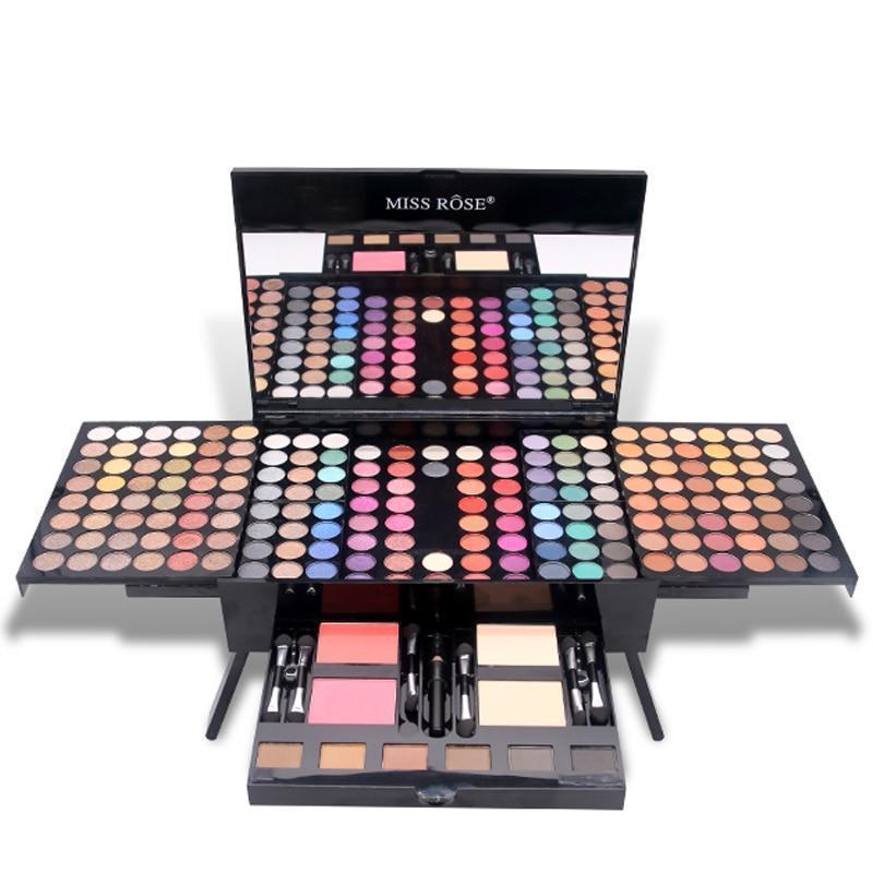 ULTIMATE MAKEUP SETULTIMATE MAKEUP SET